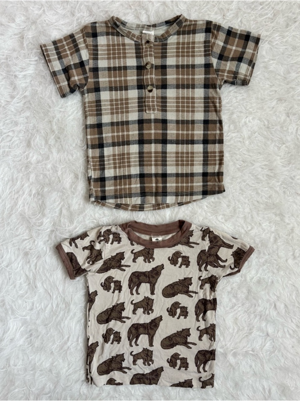 kate quinn Set of 2 Toddler Boy Brown Plaid Henley & Wolf Print Bamboo Tees